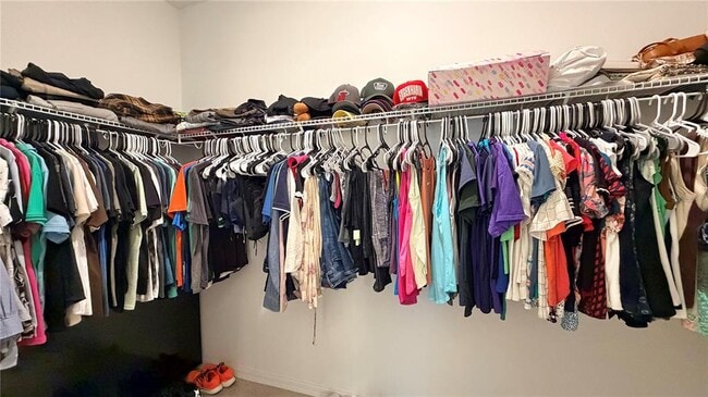 Building Photo - 5723 Cattle Rnch Dr