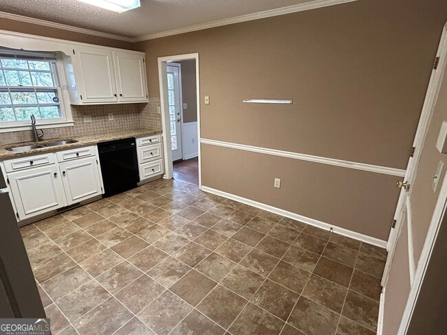 Building Photo - 185 Pebble Creek Dr