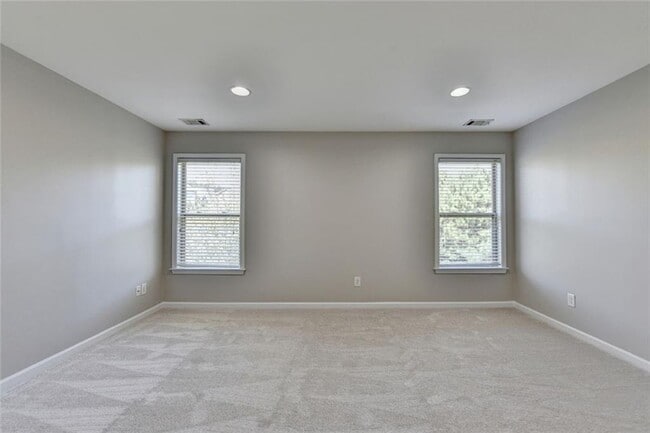 Building Photo - 4805 Shelbourne Dr