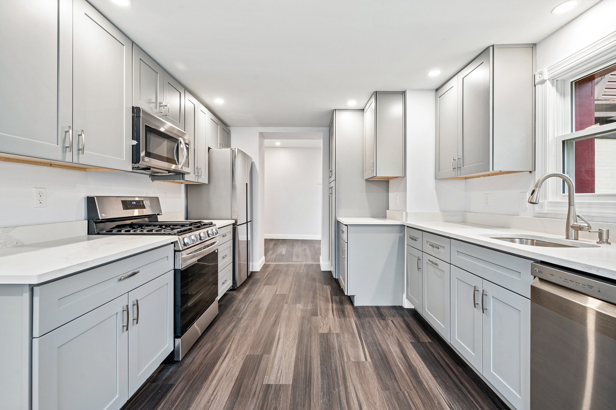 Building Photo - 318 Laurel St