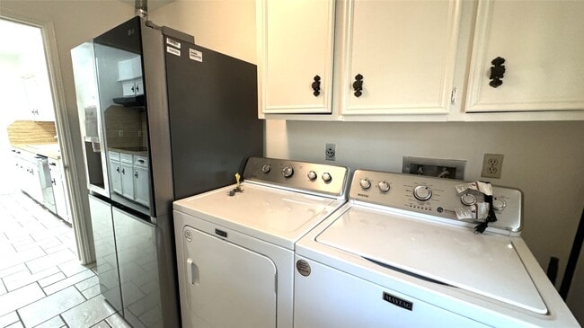 Building Photo - 618 Cannon Ball Dr