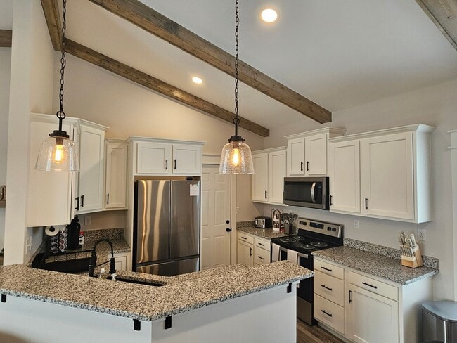 Building Photo - Upscale New Construction Ranch