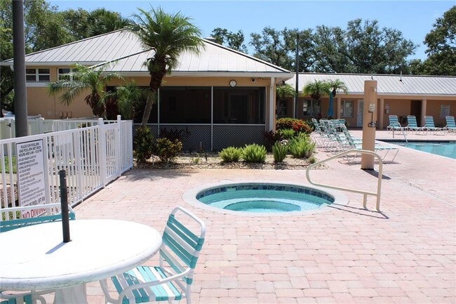 Building Photo - 4410 Fairways Blvd