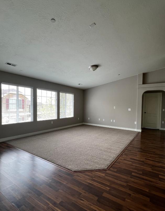 Building Photo - 1195 W Dallin Dr