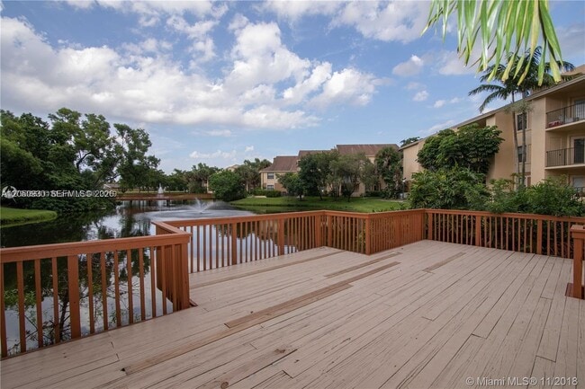 Building Photo - 9999 Summerbreeze Dr