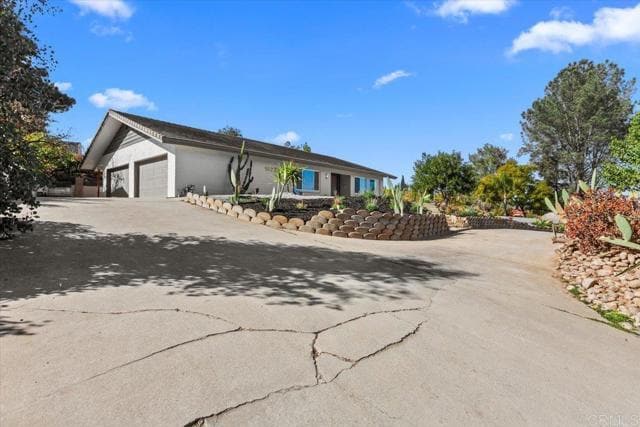 Building Photo - 16220 Del Norte