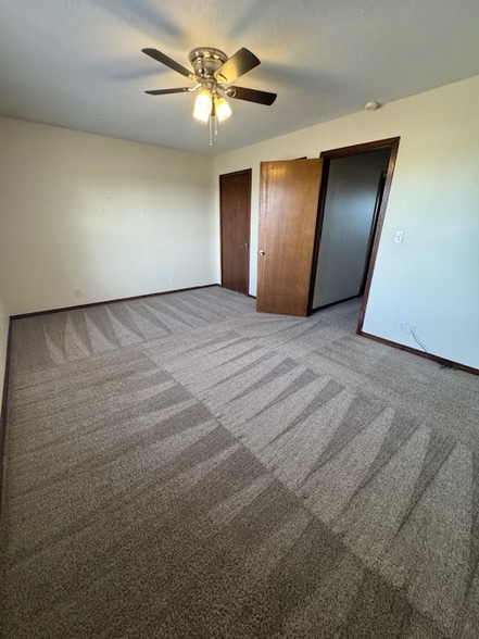 Building Photo - 1252 Pleasant Valley Rd