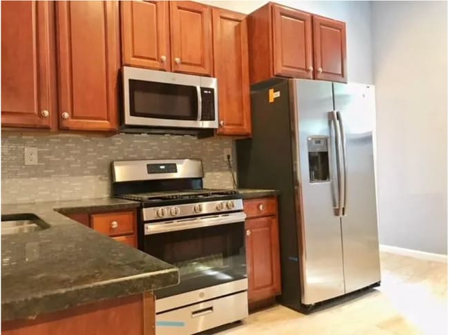 Building Photo - 413 W Porter St