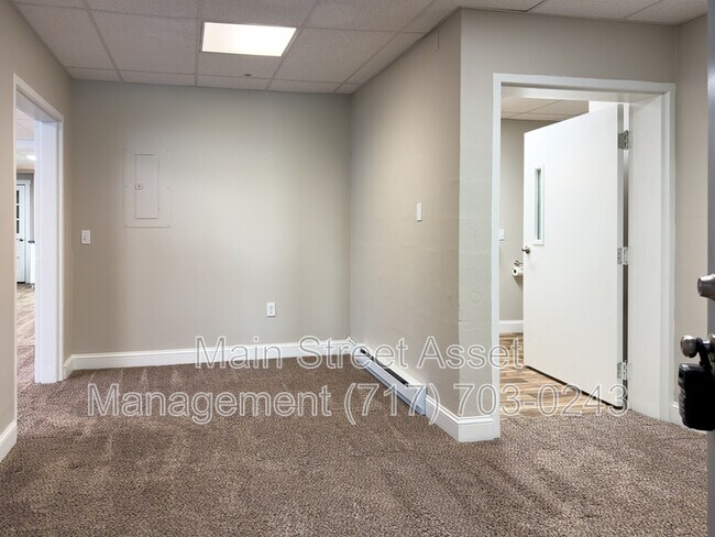 Building Photo - 100 S Front St