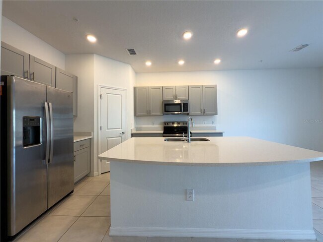 Building Photo - 5060 Spangle Dr