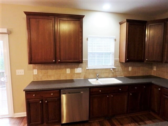 Building Photo - 322 Stoke Hammond Ct