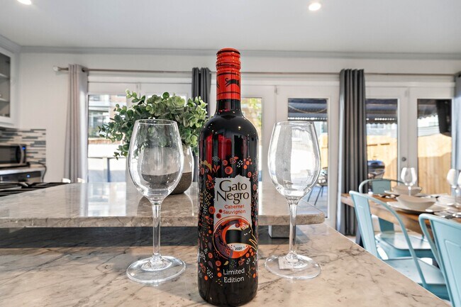 Building Photo - 1825 Locksford St