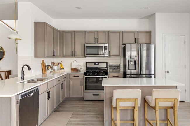 Building Photo - 6112 Belgrave Dr