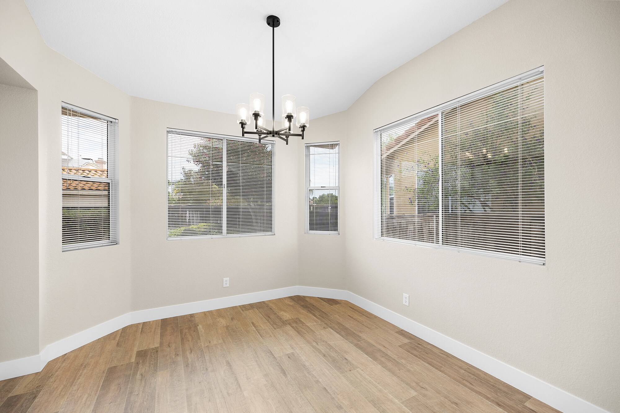 Building Photo - 40152 Valeriana Ct