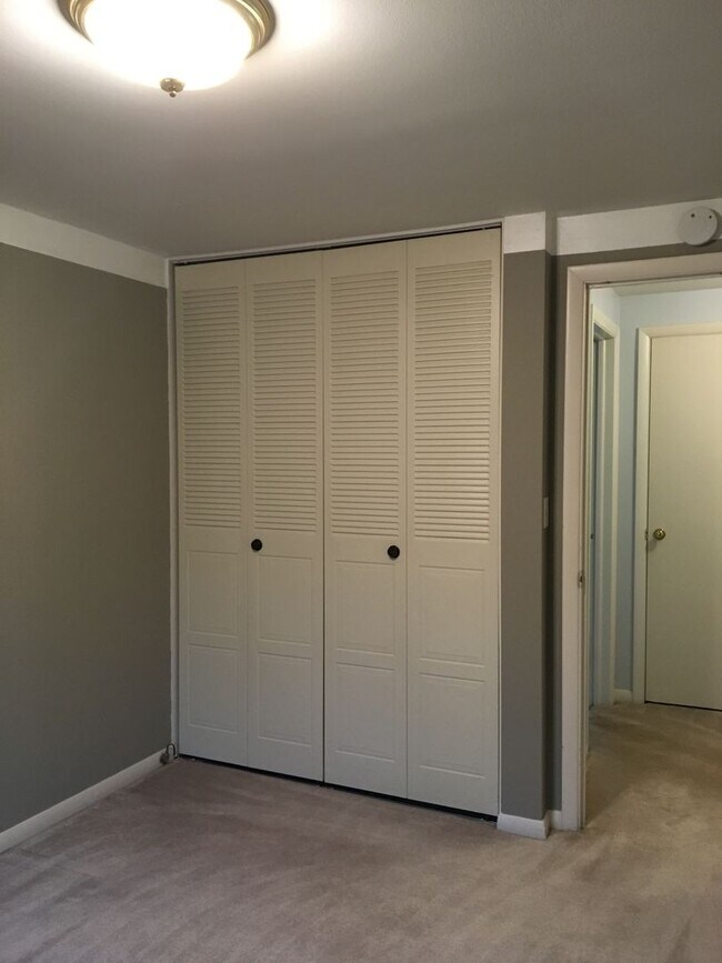 Building Photo - 119 Mitchell Cir