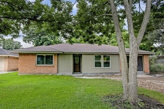 Building Photo - 6225 Indigo St