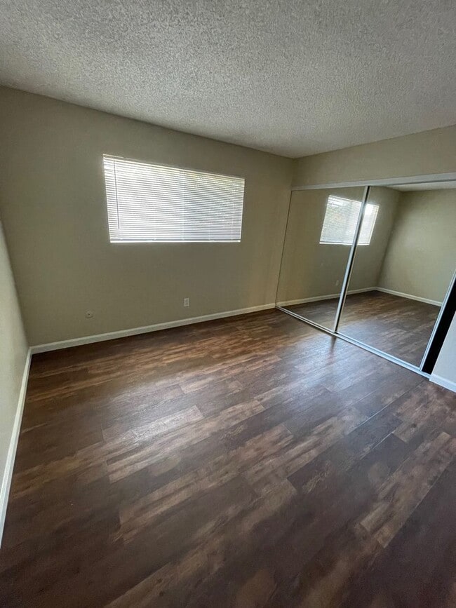 Building Photo - Grove Condos