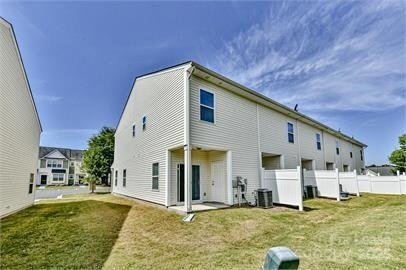 Building Photo - 13732 Calloway Glen Dr