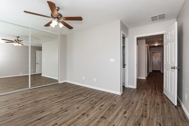 Building Photo - 4665 E Pinto Valley Rd