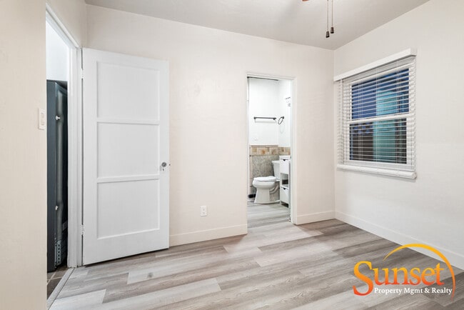 Building Photo - 4926 Del Monte Ave