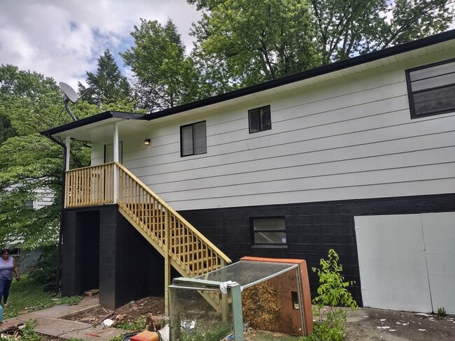 Building Photo - 2519 Keith Ave