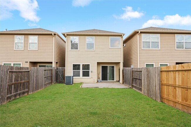 Building Photo - 17123 Wilthorne Gardens Ct