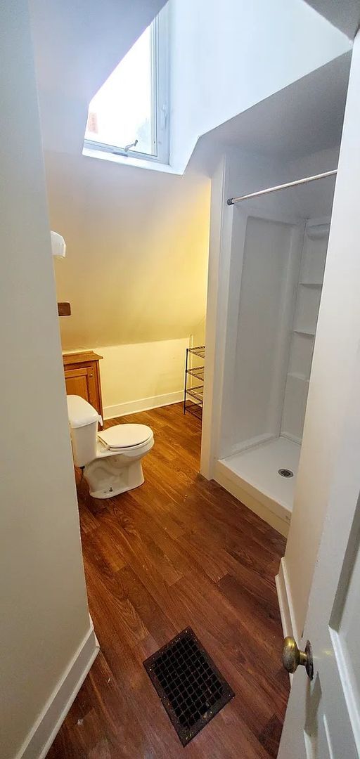 Building Photo - 1802 Madison Ave SE