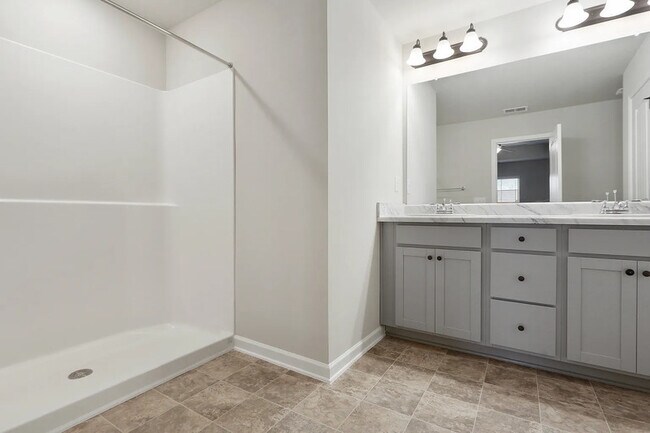 Building Photo - 305 Skipjack Ct