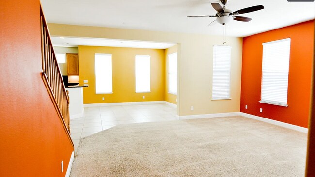 Building Photo - For Rent – Spacious 4-Bedroom Home with Bo...