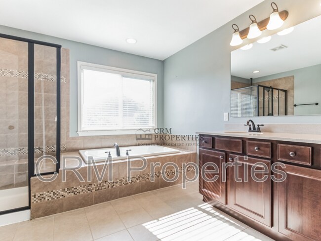 Building Photo - 13052 Whitten Dr N