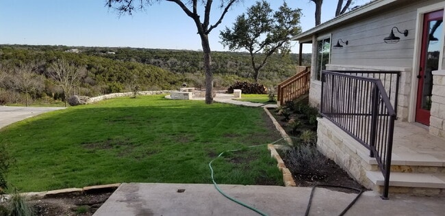 Building Photo - Beautiful Hill Country Retreat Near Lake Travis with AMAZING VIEWS