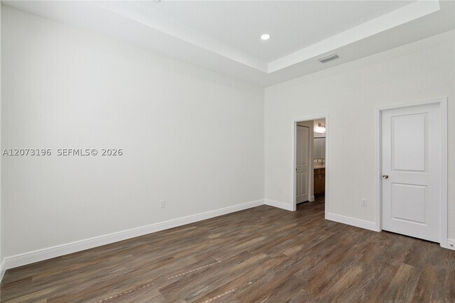 Building Photo - 1296 Moselle Ave