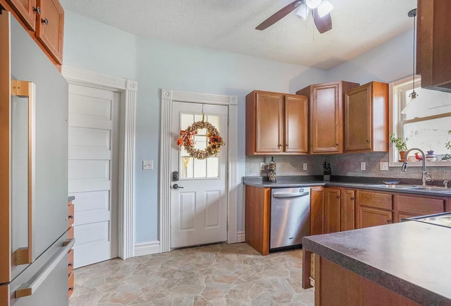 Building Photo - 1035 Jackson St NW