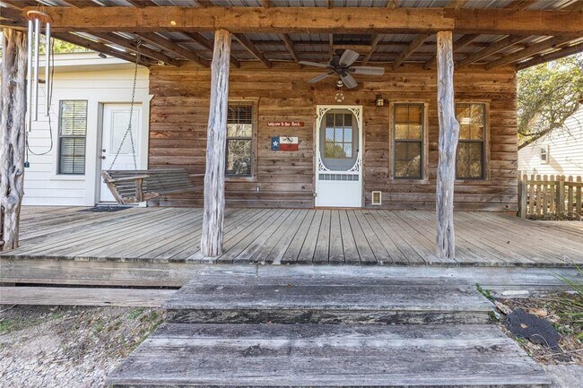 Building Photo - 105 Ridge Oak Dr