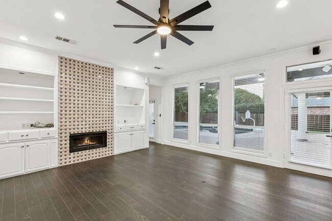 Building Photo - 7204 Pebble Hill Dr