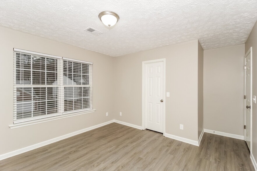 Building Photo - 304 Westminster Dr