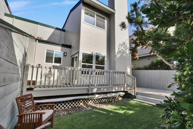 Building Photo - 410 Stratford Ct