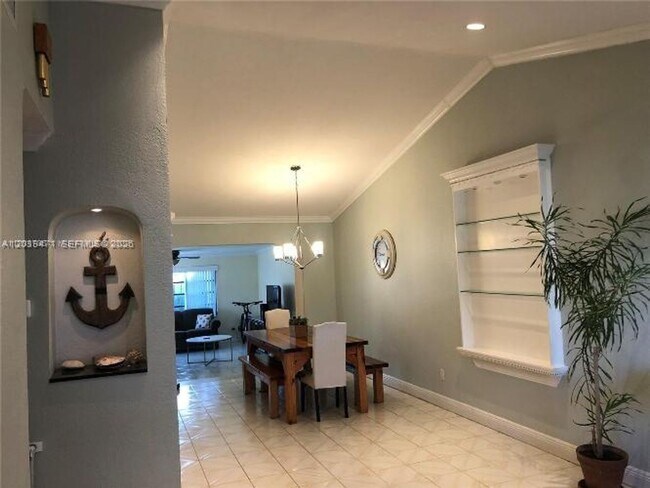 Building Photo - 5813 SW 140th Ave