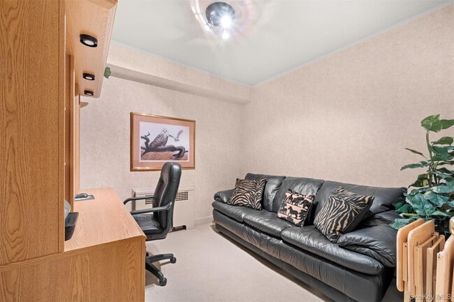 Building Photo - 23 Parkside Dr