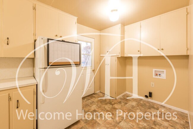 Building Photo - Great 2 Bedroom Home in Residential Walla Walla