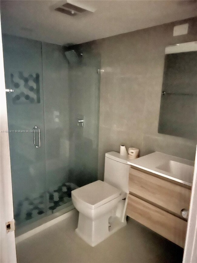 Building Photo - 1717 N Bayshore Dr