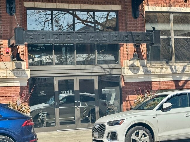 Building Photo - 1040 W Adams St