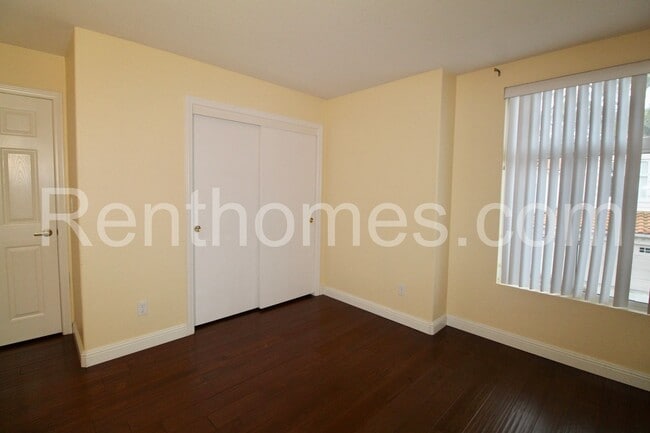 Building Photo - Scripps Ranch, 11073 Caminito Encanto, AC,...