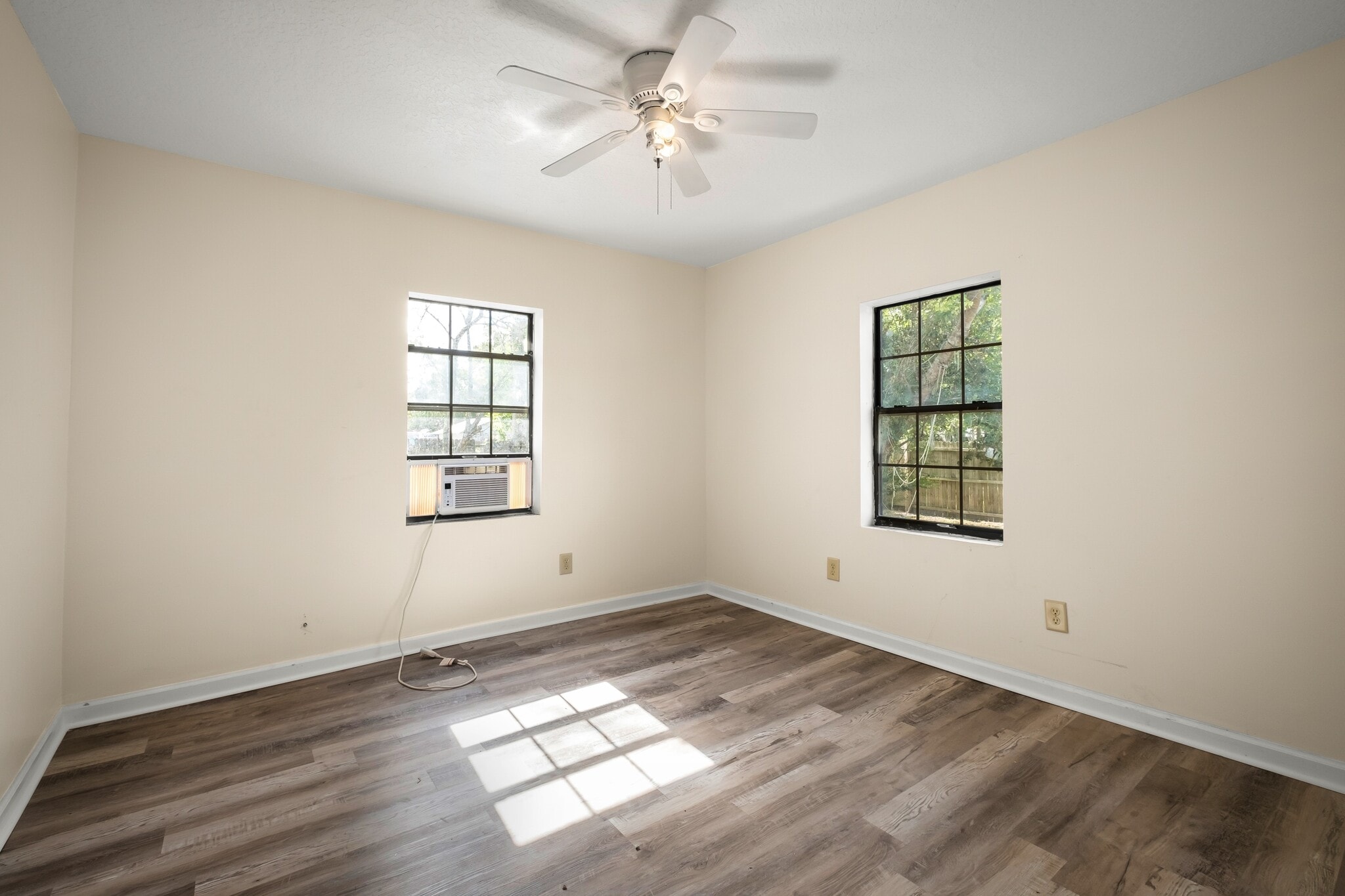 Building Photo - 12716 Gillespie Ave