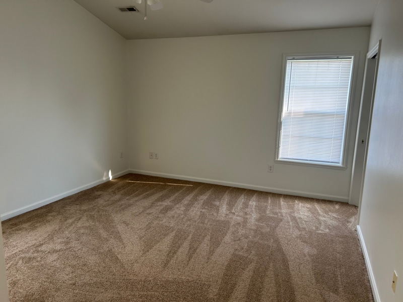Building Photo - 713 Amber Hill Dr