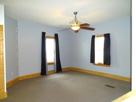 Building Photo - 15 Atwood Ave