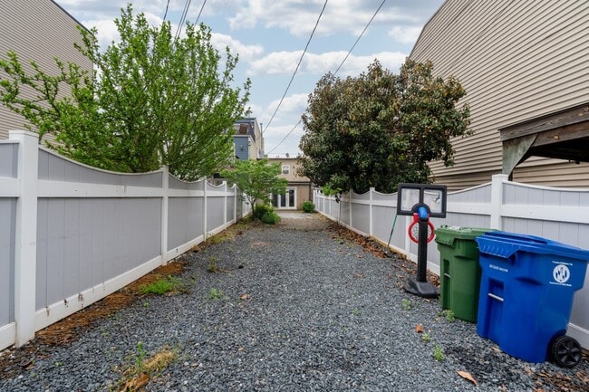 Building Photo - 3418 O'Donnell St