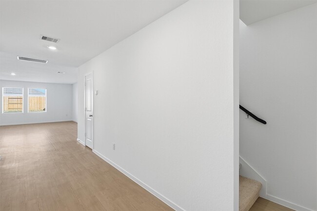 Building Photo - 26914 Dalmatian Bellflower Dr