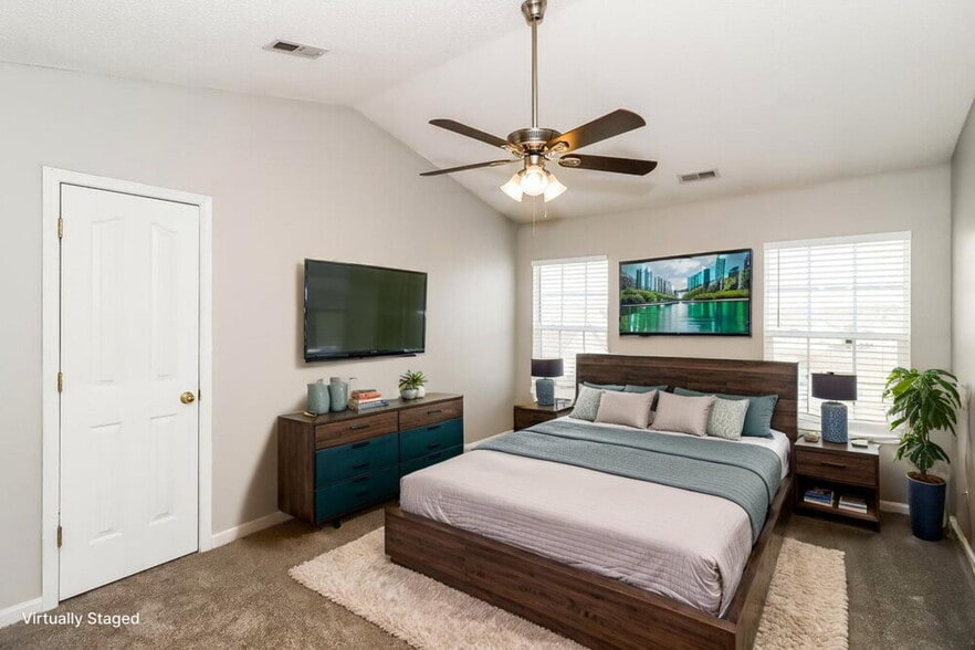 Building Photo - 1353 Bray Dr