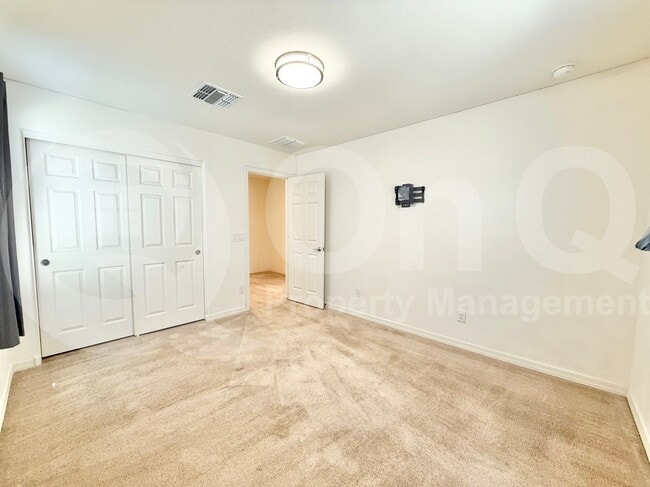 Building Photo - 3706 S 57th Ln